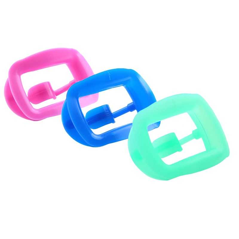 Silicone cheek retractor or mouth clamp for comfortable teeth whitening